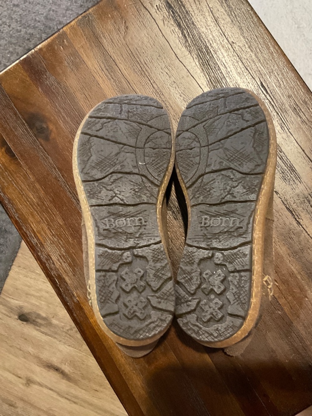 Born Tabby Taupe Avola Distressed Tan Suede Size 7 - Picture 7 of 9